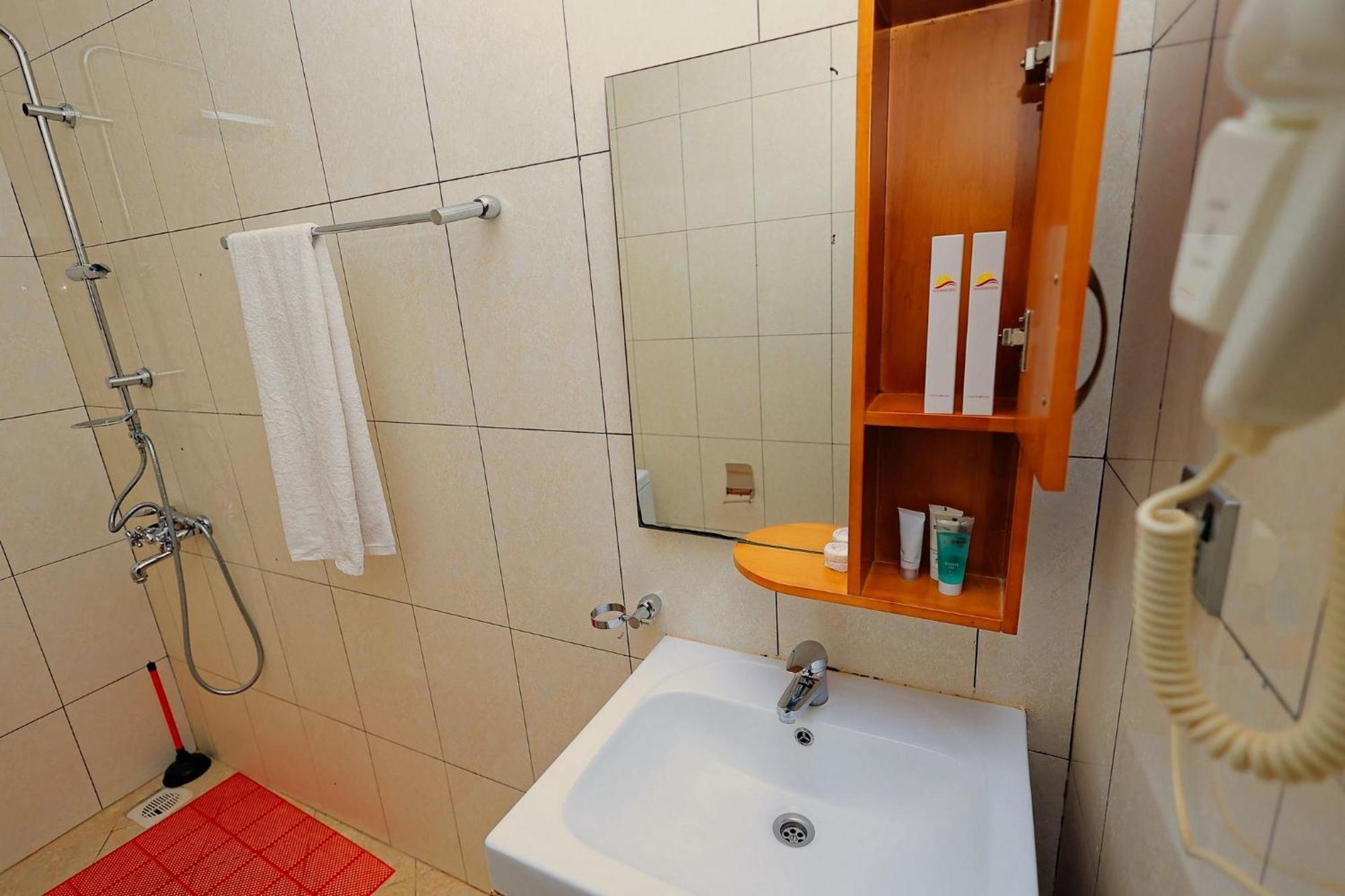 Shine Country Resort Hotel Naziba Ngoại thất bức ảnh
