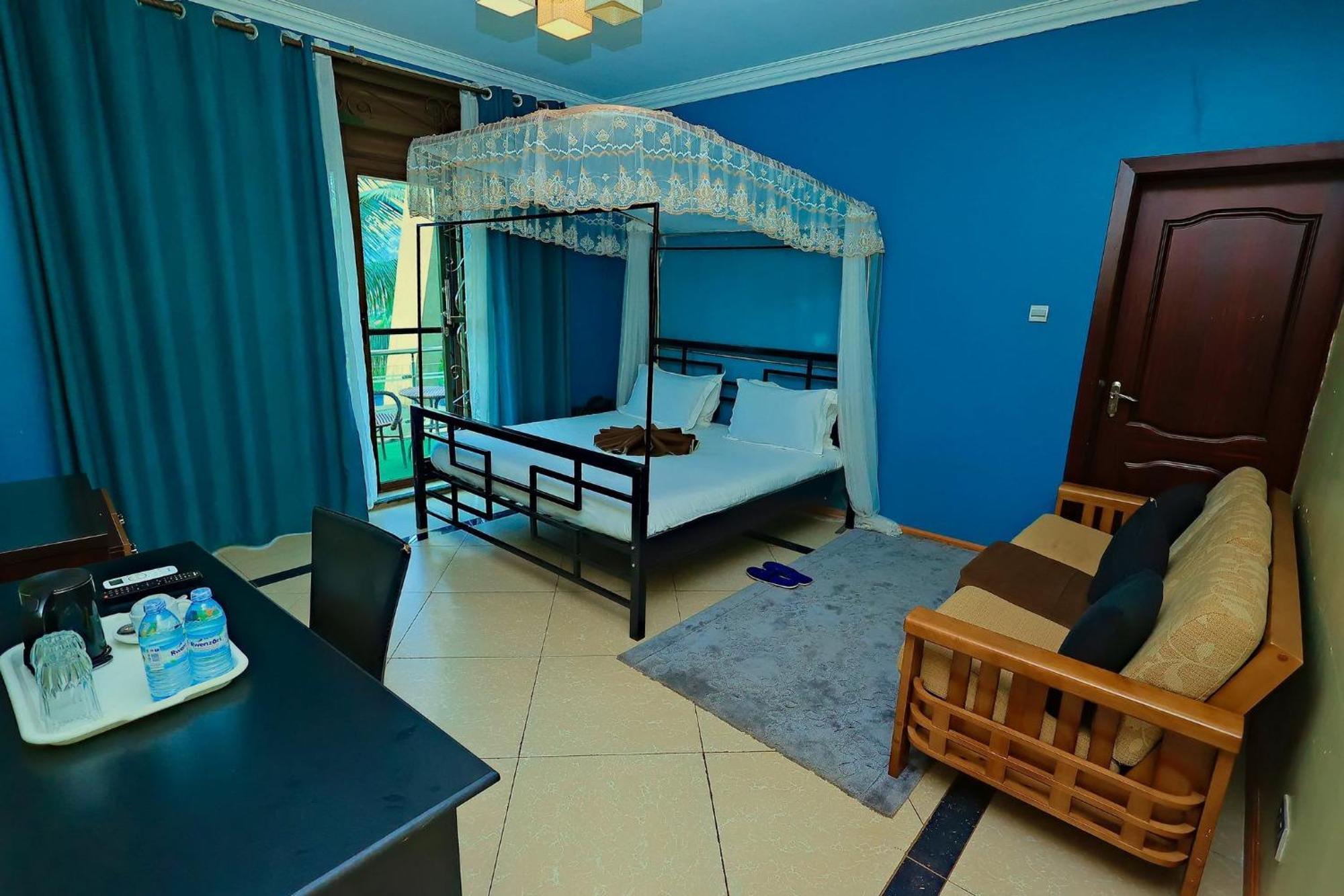 Shine Country Resort Hotel Naziba Ngoại thất bức ảnh