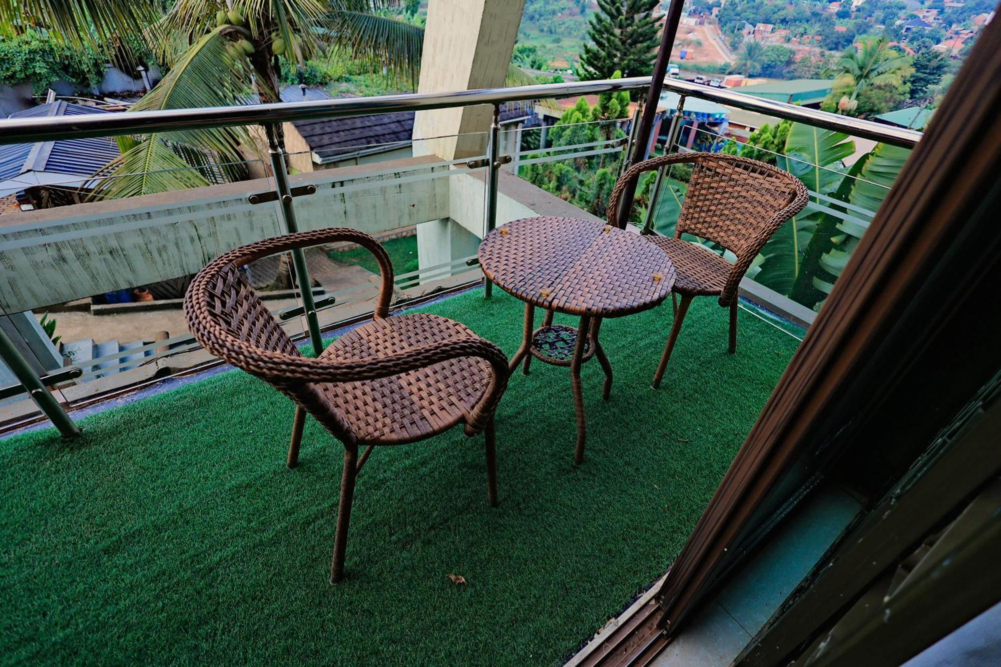 Shine Country Resort Hotel Naziba Ngoại thất bức ảnh